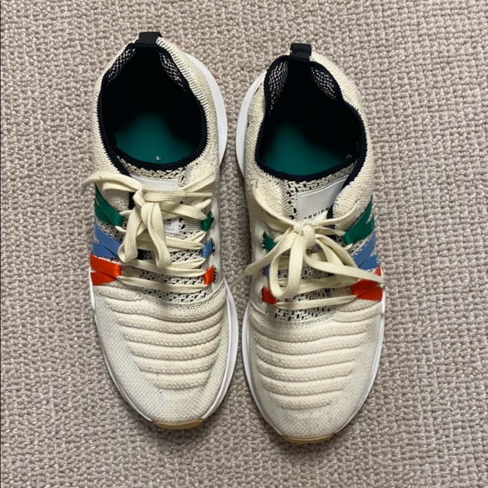 Adidas tennis shoes sneakers size 7